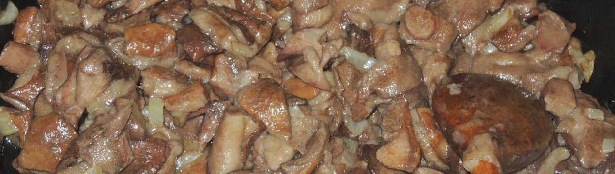 Як правильно посмажити маслюки з цибулею