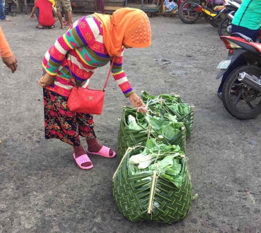 Кошика з листя — азіатська альтернатива одноразового пластику Кошика з листя — азіатська альтернатива одноразового пластику