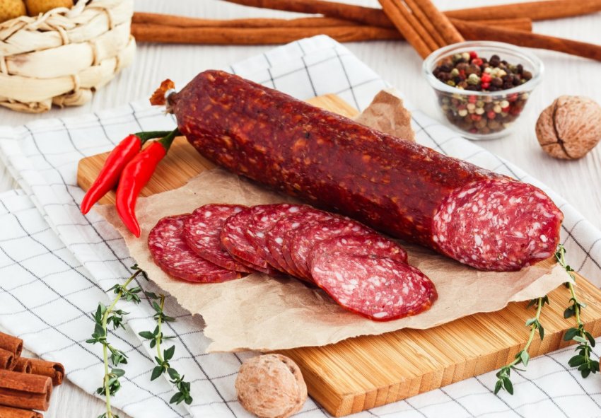 М'ясної скандал: 6 осіб загинуло в Європі від заражених лістеріозом продуктів