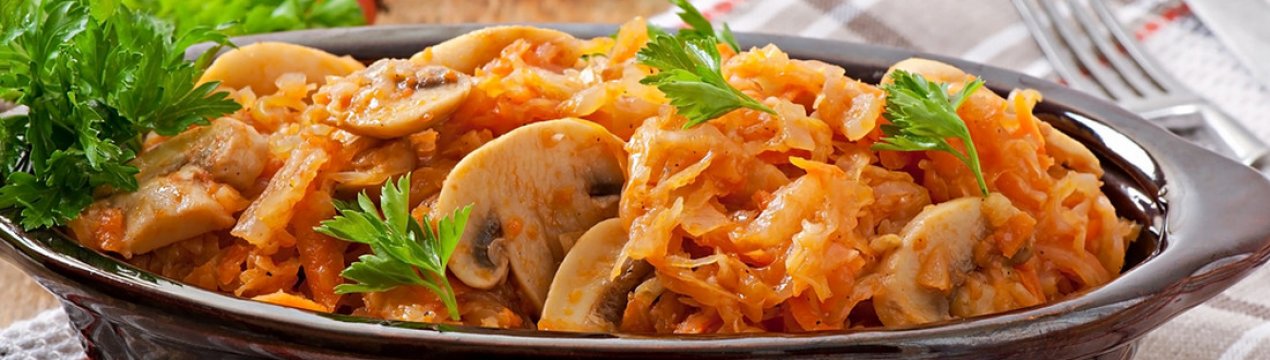 Рецепт смачної тушкованої капусти з печерицями