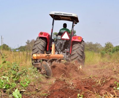 Фермери Гани зможуть обмінюватися сільгосптехнікою по телефону