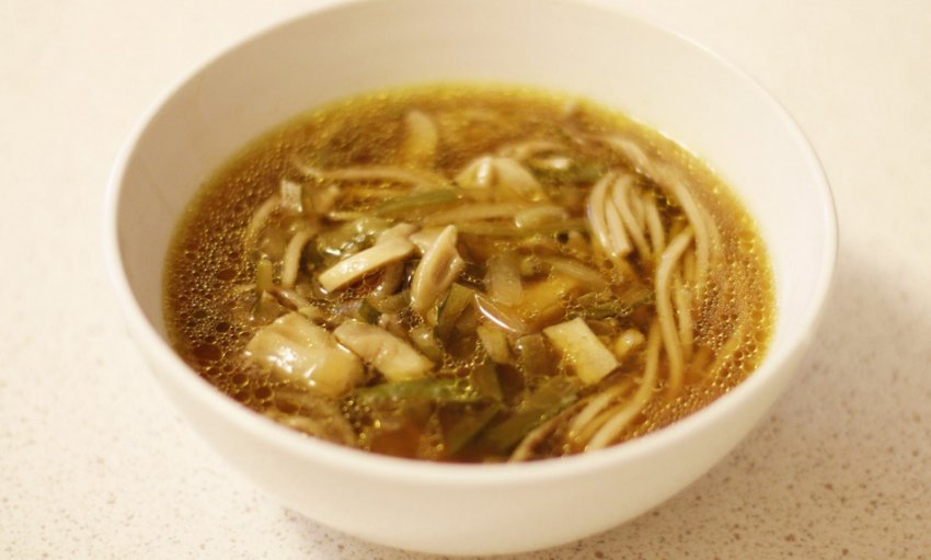 Суп-локшина з білими грибами Суп-локшина з білими грибами