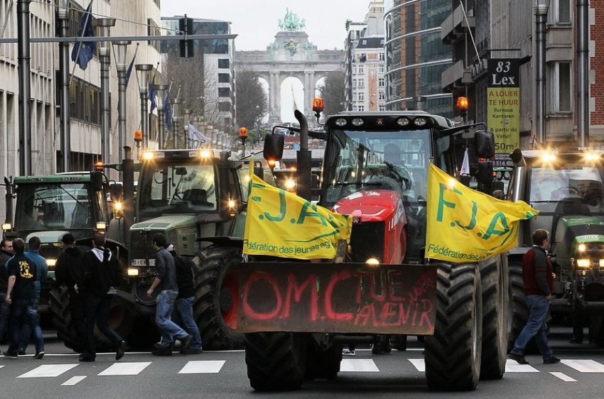 Фермери Нідерландів протестують проти екологічних вимог Фермери Нідерландів протестують проти екологічних вимог