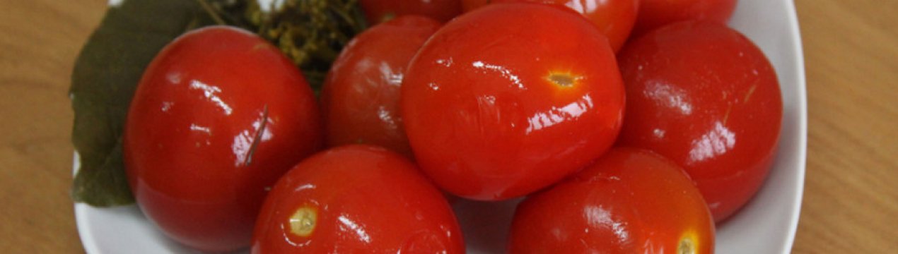 Як приготувати малосольні помідори: найкращі рецепти, корисні поради