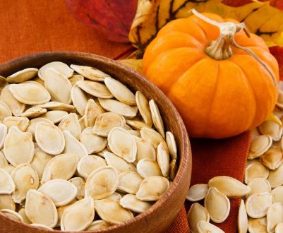 Гарбузове насіння: користь і шкода, особливості вживання для чоловіків і жінок