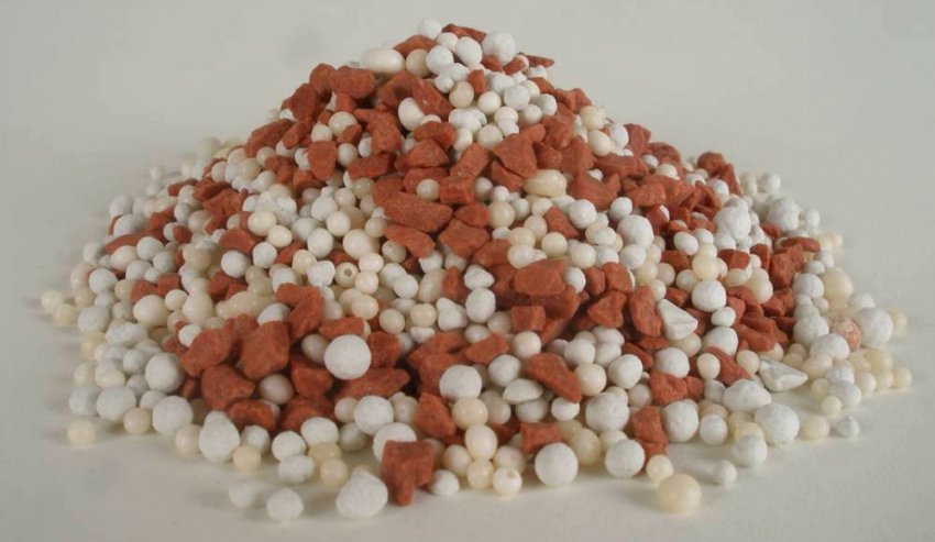 Суміш добрив для підживлення