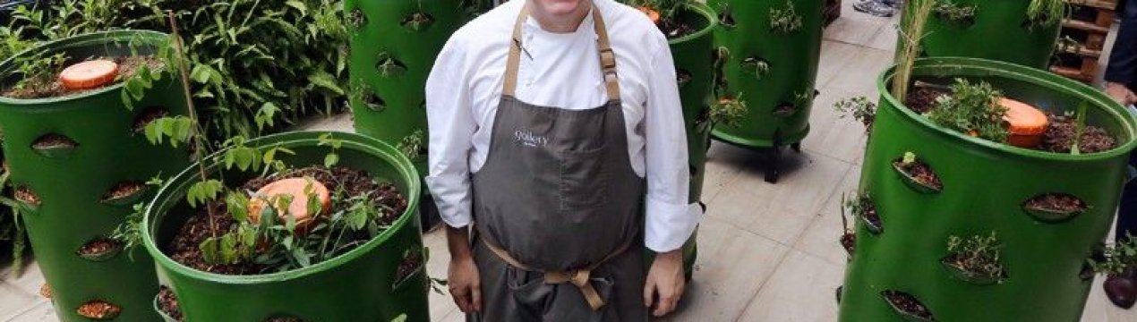 Шеф-кухар влаштував вертикальну ферму в центрі міста на Філіппінах