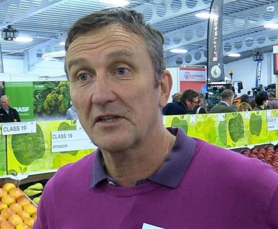 Британский фермер выращивает груши, которые помогают от похмелья