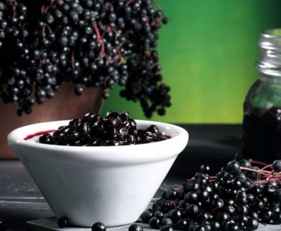 Користь та шкода від чорної аґрусу