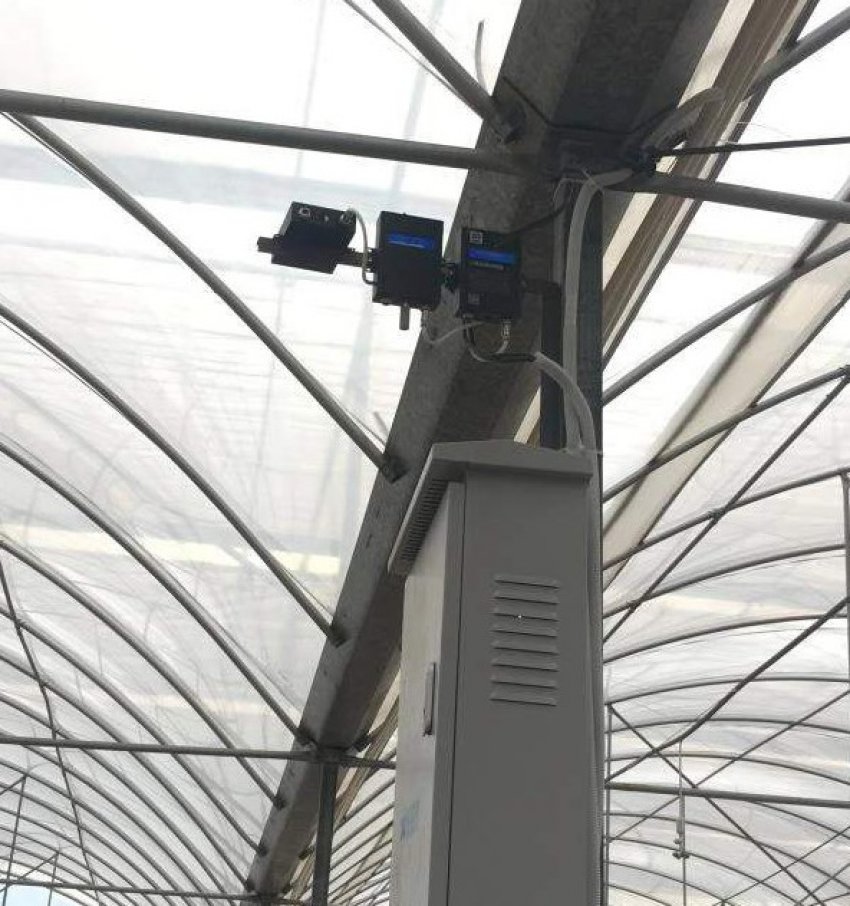 Полив одним кліком миші використовує тепличник з Китаю Полив одним кліком миші використовує тепличник з Китаю