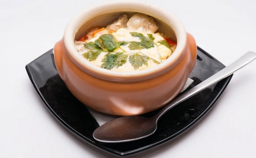 Свинина в горщику Свинина в горщику