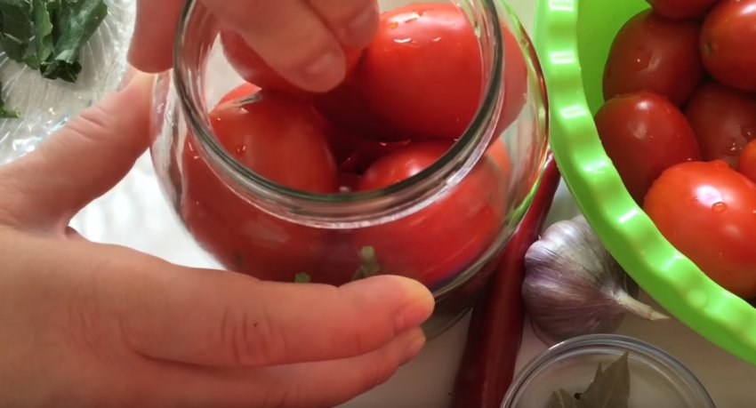 Викласти томати Викласти томати