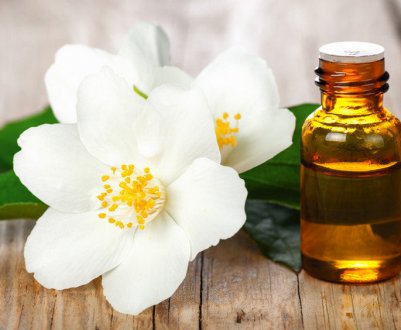 Властивості та застосування масла жасмину