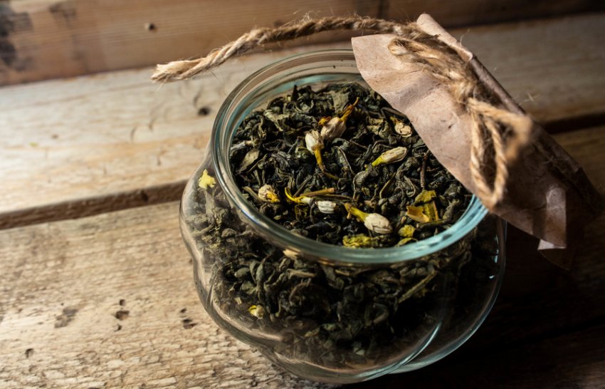 Листки чаю з жасмином