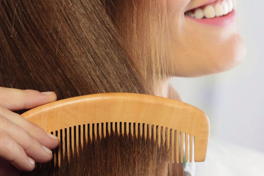 Розчісування волосся Розчісування волосся
