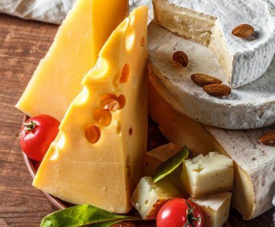 Сиророб з Челябінська планує створити кооператив для збору молока