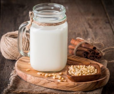 Користь та шкода кедрового молока