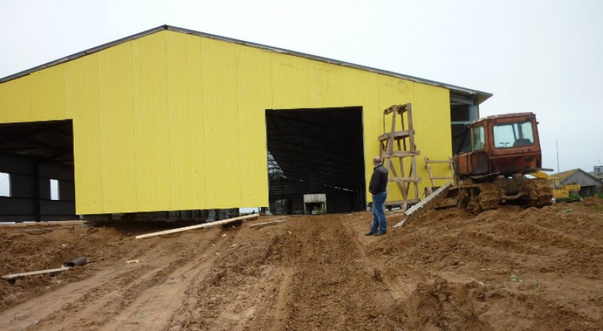 Будівництво корівника Будівництво корівника