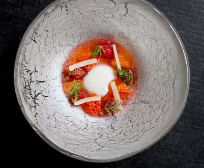 Японська полуниця за 50 доларів користується попитом в ресторанах Нью-Йорка