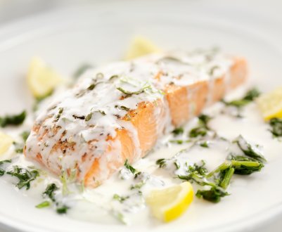Як приготувати горбушу у вершковому соусі