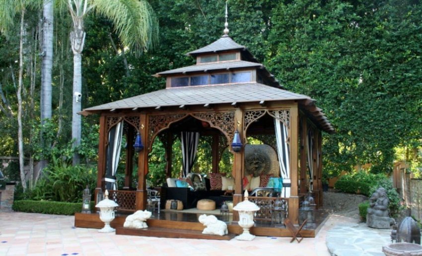 Альтанка в мавританському саду Альтанка в мавританському саду