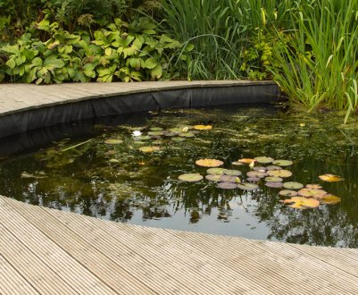 Як зробити підмосток біля ставка своїми руками