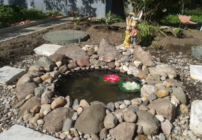 Дачний декоративний ставок Дачний декоративний ставок