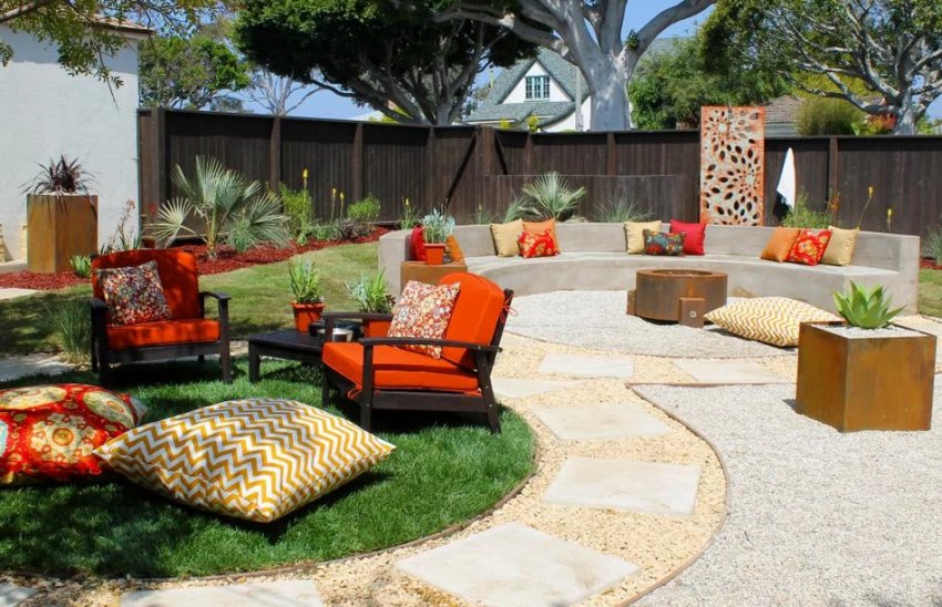 Патіо з подушками