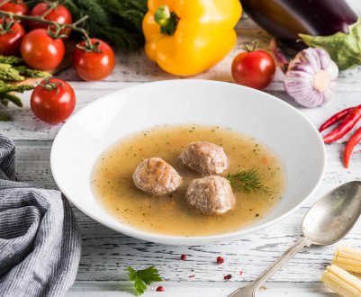Суп із фрикадельками та булгуром, який стане вашою великою гастролюбов'ю