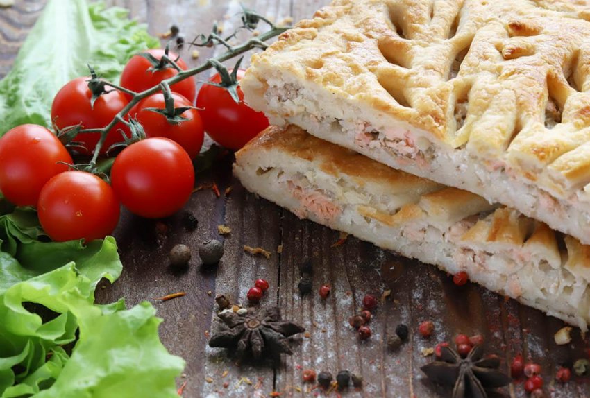 Пиріг із горбушею та помідорами Пиріг із горбушею та помідорами