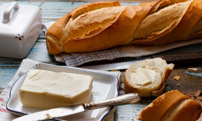 Батон з масло для бутерброда Батон з масло для бутерброда