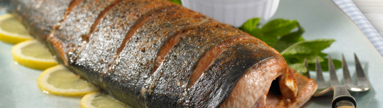 Як приготувати соковиту та м'яку горбушу в духовці