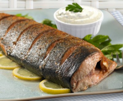 Як приготувати соковиту та м'яку горбушу в духовці