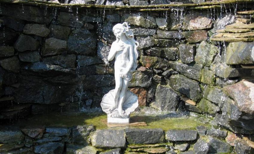 Статуя Венери в ландшафтному дизайні Статуя Венери в ландшафтному дизайні