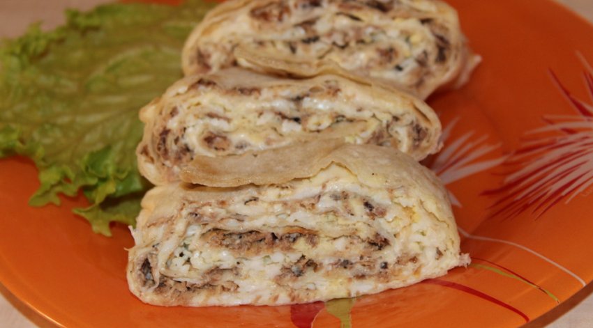 Рулет із лаваша з консервованою горбушею Рулет із лаваша з консервованою горбушею