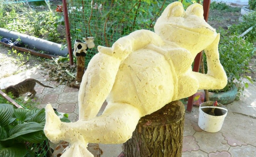 Фігурка з монтажної піни Фігурка з монтажної піни