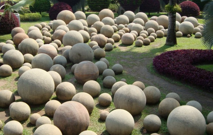 Валуны у ландшафті Валуны у ландшафті