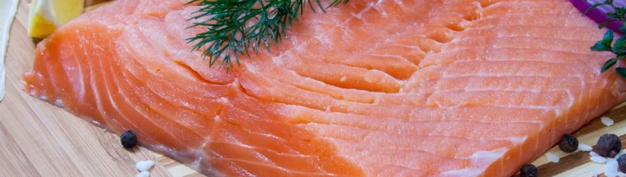 Як правильно посолити горбушу цілком