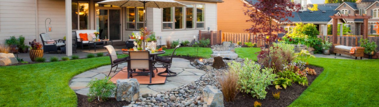 Облаштування та озеленення ділянки навколо котеджу: варіанти та поради