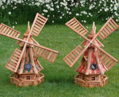 Декоративна млин на ділянці