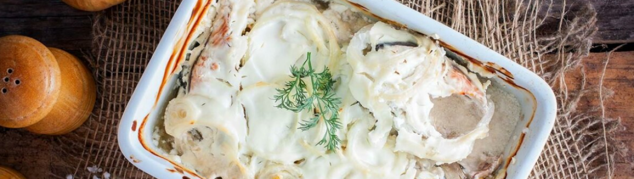 Рецепт приготування горбуші в сметанному соусі з овочами