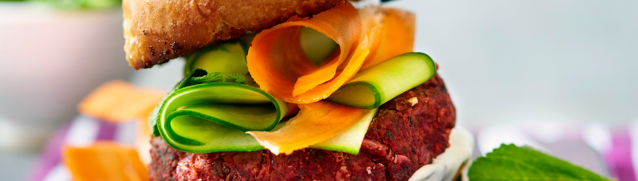 Новорічне меню у веганському стилі: бурякові бургери