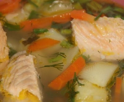 Як приготувати суп із горбуші просто та смачно