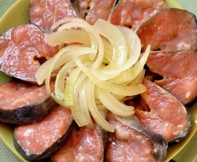 Як засолити горбушу в олії