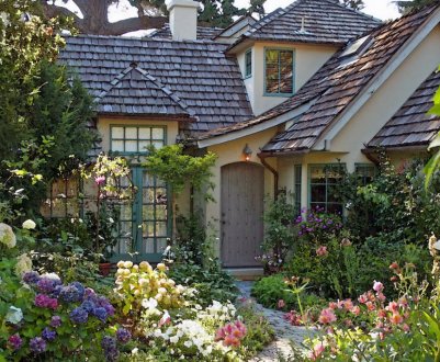 Ландшафтний дизайн ділянки в стилі прованс