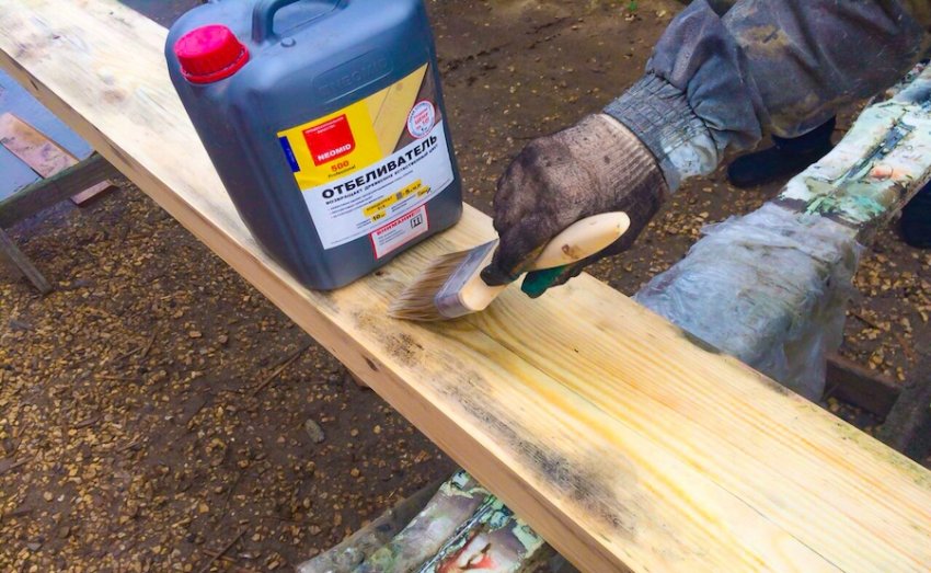 Обробка деревини від гнилення та комах