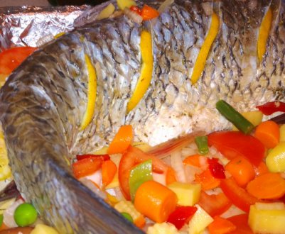 Як смачно приготувати білого амура в духовці