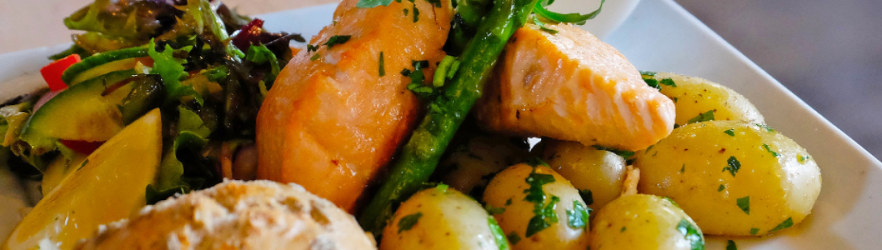 Як приготувати горбушу з картоплею в мультиварці