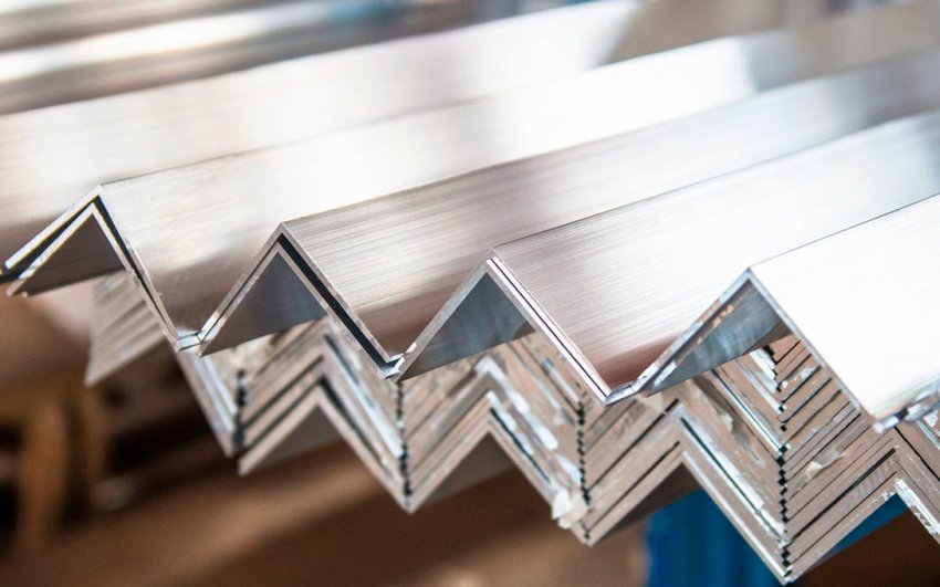 Металеві кутки