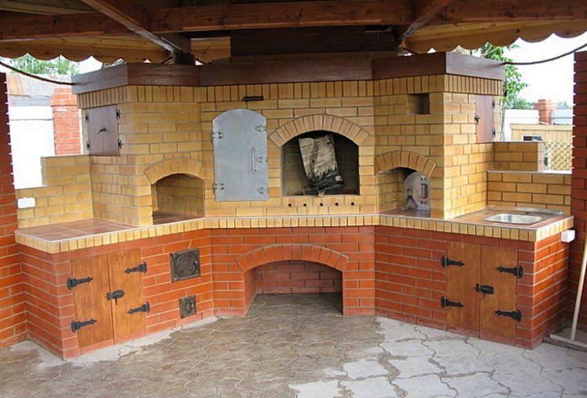 камин-барбекю для беседки из кирпича. комплекс барбекю big r 78 radius. кирпичные барбекюшницы. комплекс мангал, печь коптилка мангал. уличный кирпичный мангал.